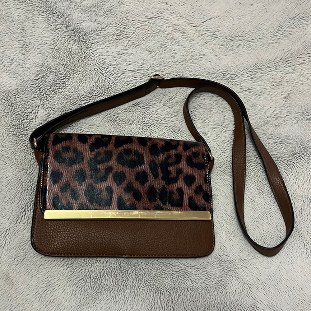 Cheetah print hand bag
